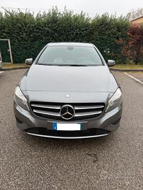 Mercedes-Benz A 180 cdi - NEOP. - 12 MESI DI GARAN