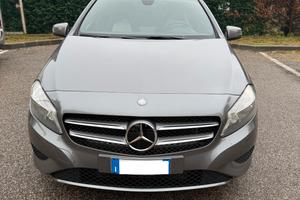 Mercedes-Benz A 180 cdi - NEOP. - 12 MESI DI GARAN