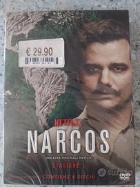 cofanetto Narcos Netflix 4 DVD e James bond 2 DVD 