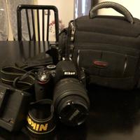 Macchina fotografica reflexNikon d 5100 + custodia
