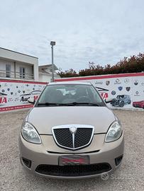Lancia Ypsilon 1.3 MJT 75 CV Platino