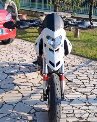 Ducati Hypermotard 1100