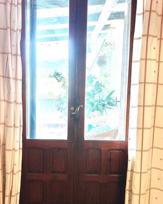 Infissi legno porta-finestre e finestre 