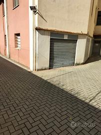 Garage/Box 14 mq Oltretorrente Parma via Marchesi