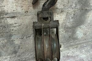 Carrucola paranco militare