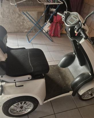 Scooter elettrico x anziani
