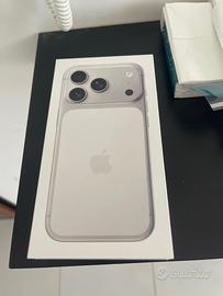 iPhone 17 pro silver