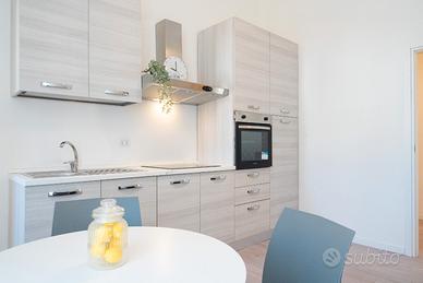 Luminosa Matrimoniale a Loreto/Centrale