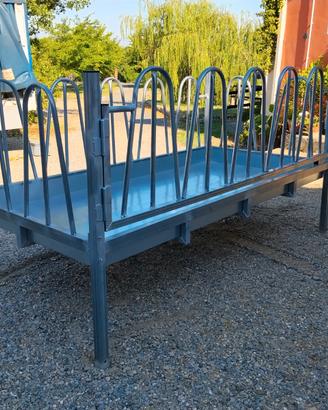 Fence , capannina porta balloni per cavalli
