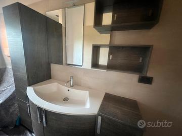 Mobile lavabo e arredo bagno