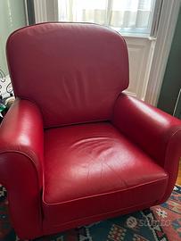 Poltrona in pelle rossa
