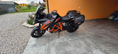 KTM 1290 GT Superduke