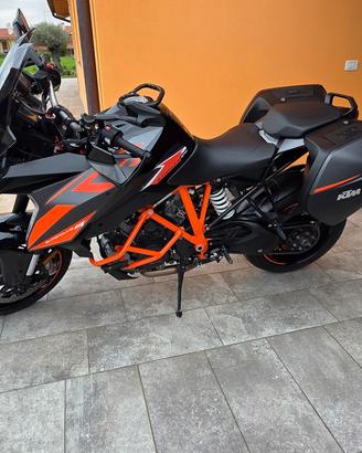 KTM 1290 GT Superduke