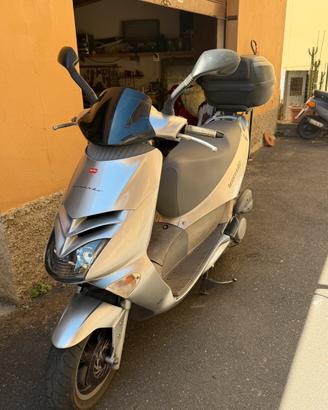 Aprilia Leonardo 150 – Anno 2001 ( da sistemare )