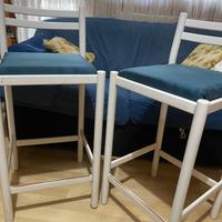 Sgabelli bianchi alti