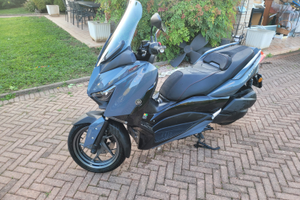 Yamaha X-Max 300 Tech Max