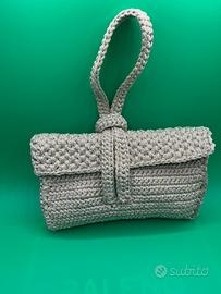 Borsa fatta al uncinetto