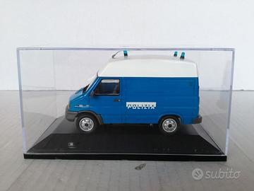 MODELLO IVECO TURBO DAILY POLIZIA IN TECA
