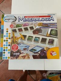 Laboratorio di mineralogia