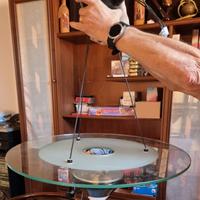 Lampadario moderno in vetro satinato e metallo