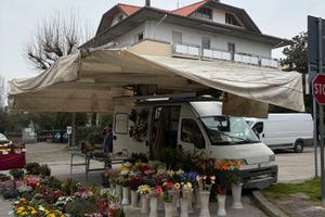 Tenda idraulica elettrica da furgone per mercati