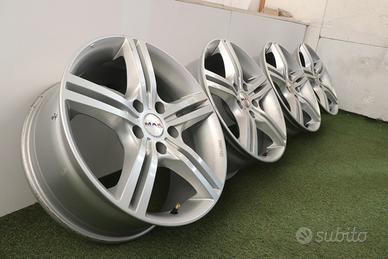Cerchi in lega Renault Hyundai Suzuki Madza 17