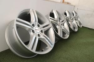 Cerchi in lega Renault Hyundai Suzuki Madza 17