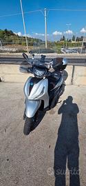 piaggio beverly 300 s hpe 