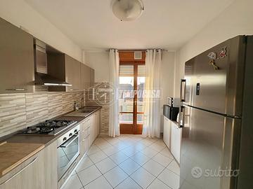 Trilocale ristrutturato con garage
