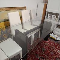 tavolo da pranzo in vetro