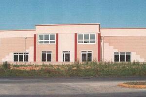 Immobile di 258 m² con 1 locale e posto auto a Alt