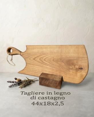 Tagliere artigianale in legno massello di castagno