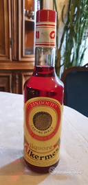 Bottiglia liquore Alkermes