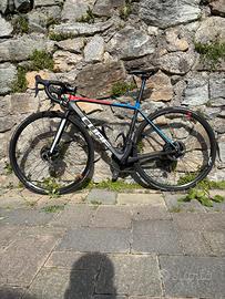 Bici da corsa Cube cambio elettronico