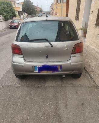 Yaris del 2004