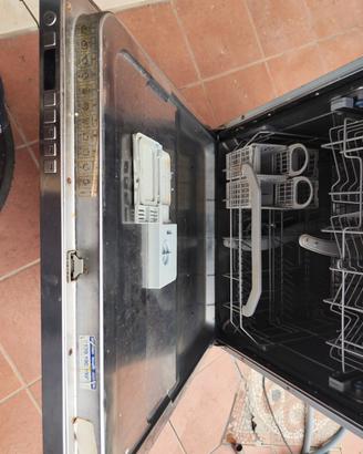 lavastoviglie Hotpoint Ariston 
