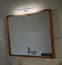 Specchiera con lampada 