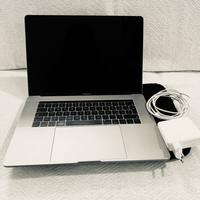 MacBook Pro 15” 2017 i7 16GB
