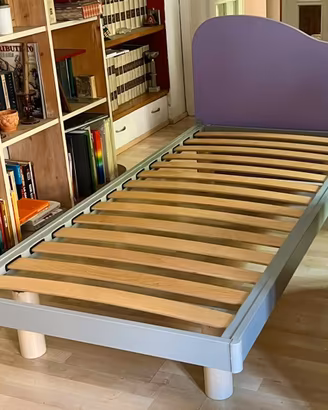 letto e scrivania cameretta