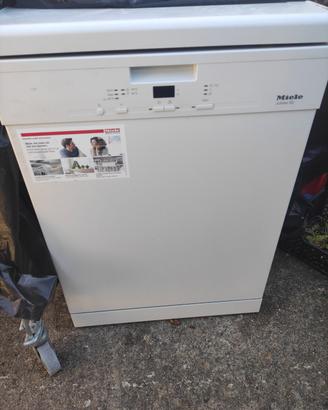 lavastoviglie Miele