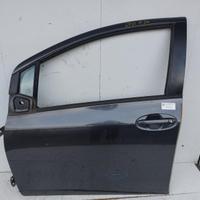 6711252100 PORTA ANTERIORE SX TOYOTA YARIS II (P9)