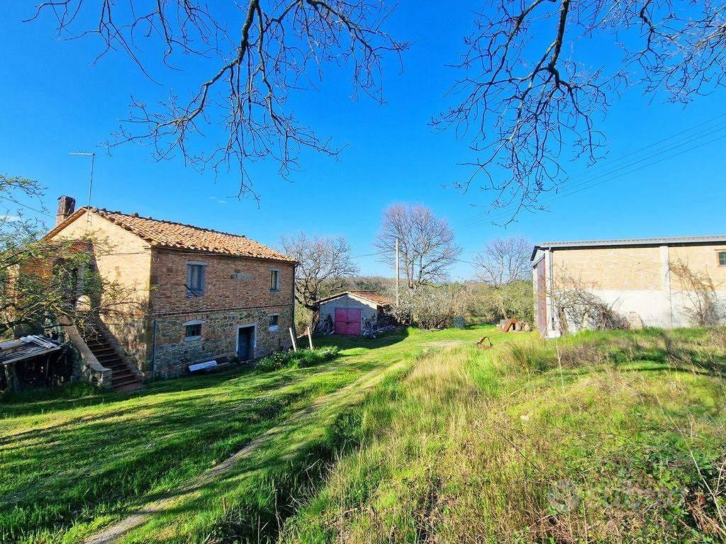 Rustico / Casale di 200 m² con 2 locali e box auto - Vista 4