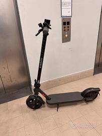 Monopattino elettrico Xiaomi ElectricScooter Elite