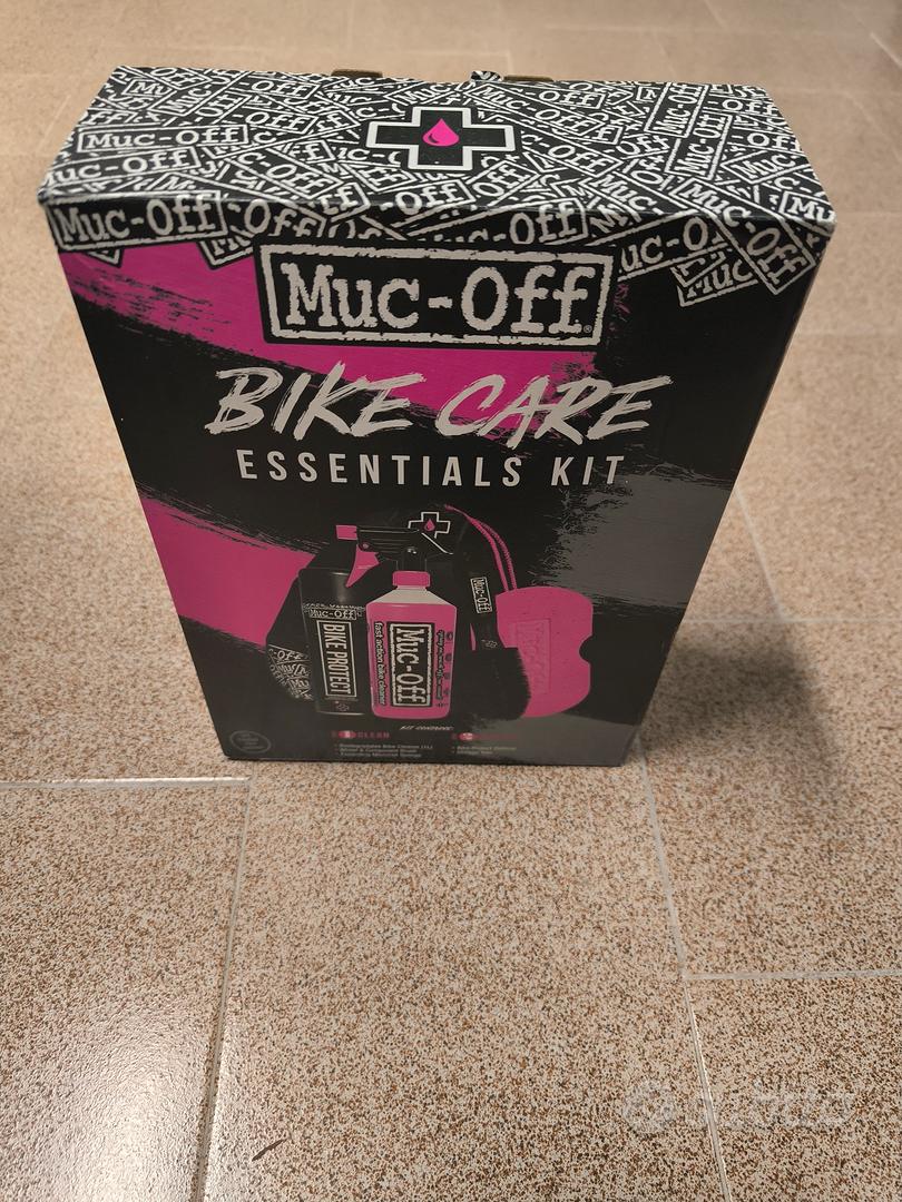 Kit pulizia moto MUC-OFF Bike Care Essentials kit