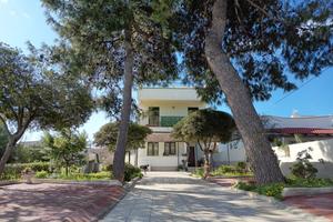 Villa a san vito fronte mare cod.a002