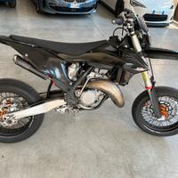 KTM 125 MOTARD 2021 tripla omologazione