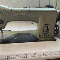 Macchina per cucire industriale lineare necchi