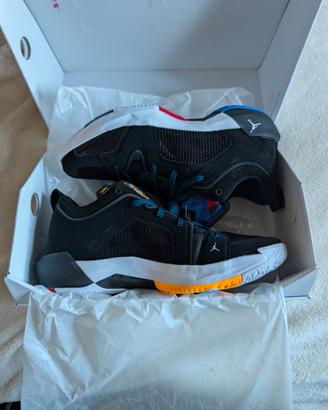 Jordan Air Jordan XXXVII Low in Nero taglia 47
