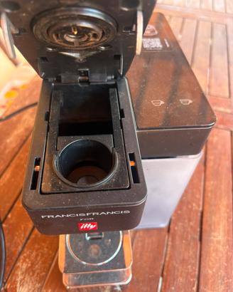 Macchina caffe illy capsule