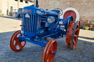 TRATTORE DA COLLEZIONE FORDSON MAJOR